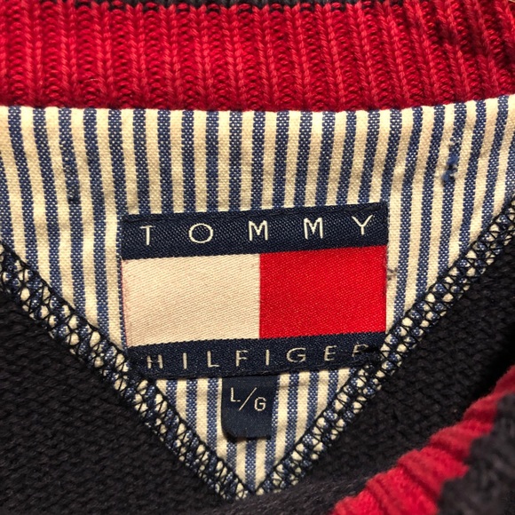 VINTAGE Tommy Hilfiger crest sweater - Picture 4 of 6